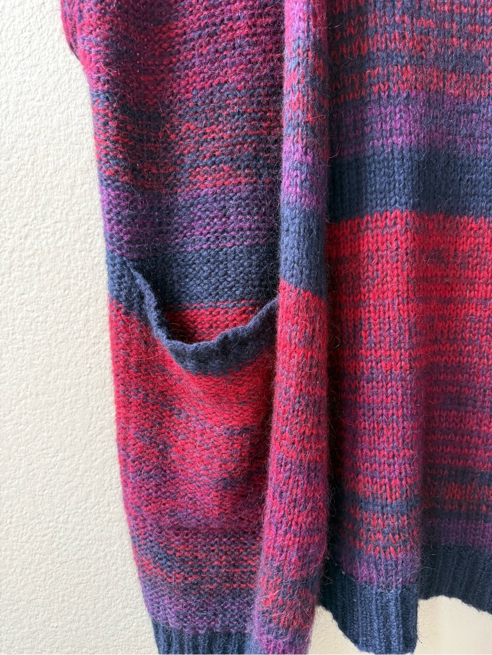 Moth Striped Open-Front Sleeveless Vest in Red and Navy - Picture 3 of 9